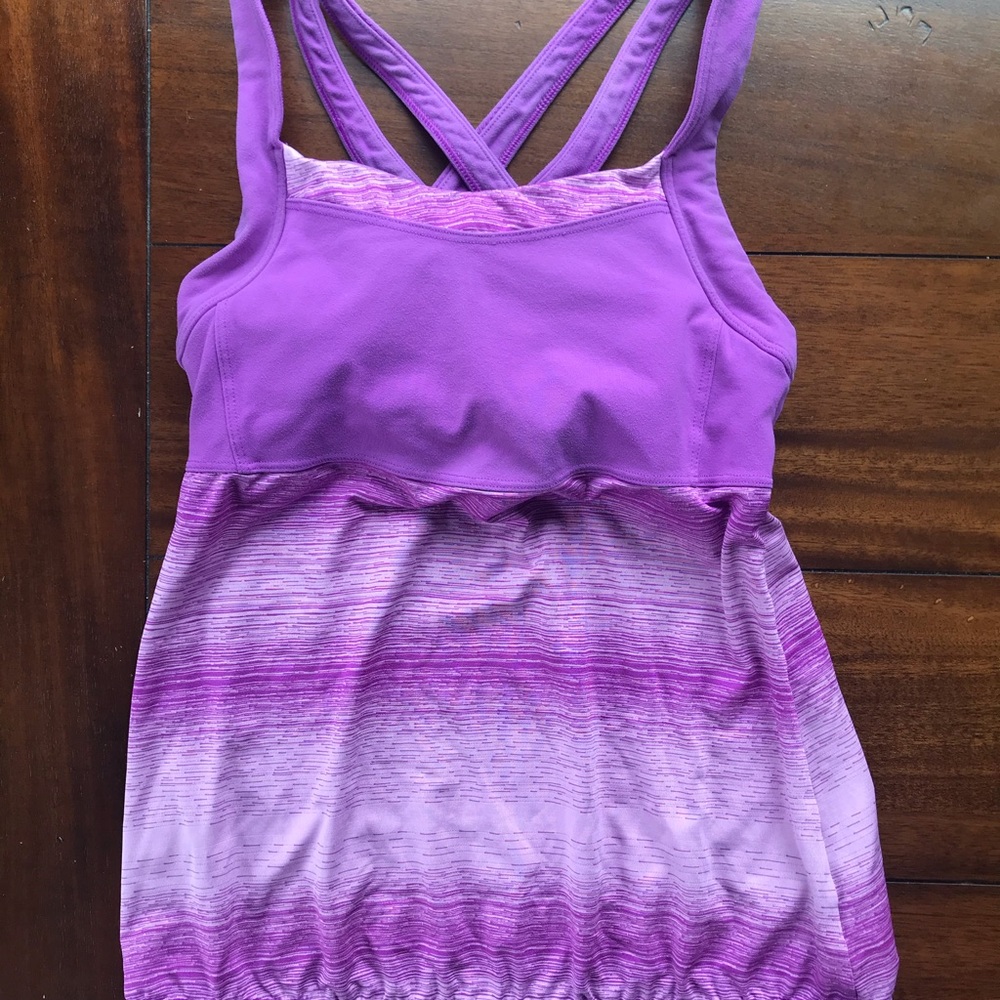 Athleta Miles Sport Top w/built in bra XS